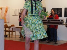 Fashion Show in der Contemplor Galerie Wien am 14. 03. 2024